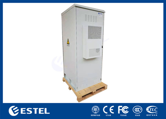 IP55 Cabinet Telecom ngoài trời với 19 inch Rack Power Distribution Unit And Battery Shelf
