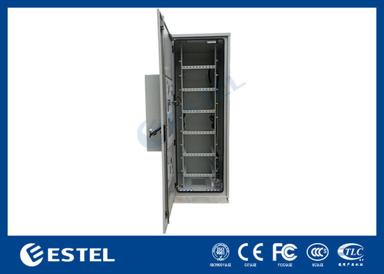 Tủ đặt trên sàn ngoài trời 19 Inch Rack 45U Không gian người dùng Với thùng điều hòa không khí