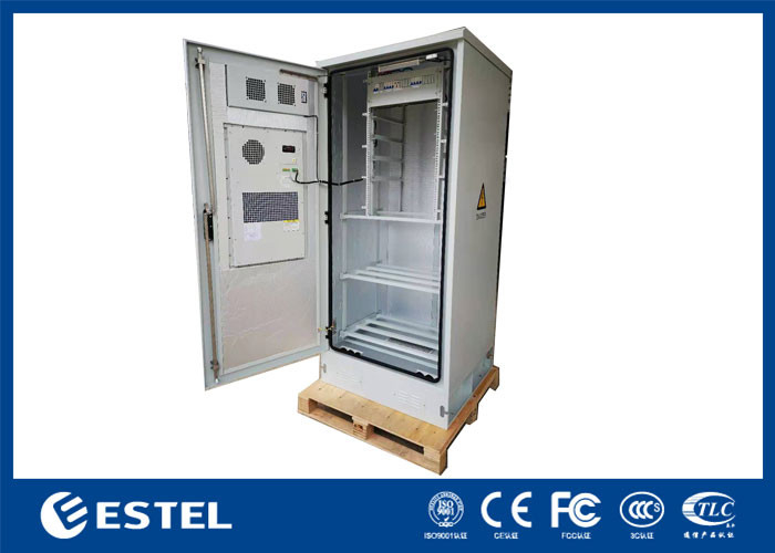 IP55 Cabinet Telecom ngoài trời với 19 inch Rack Power Distribution Unit And Battery Shelf